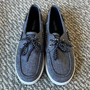 Big boys size 5 Nautica boat shoe